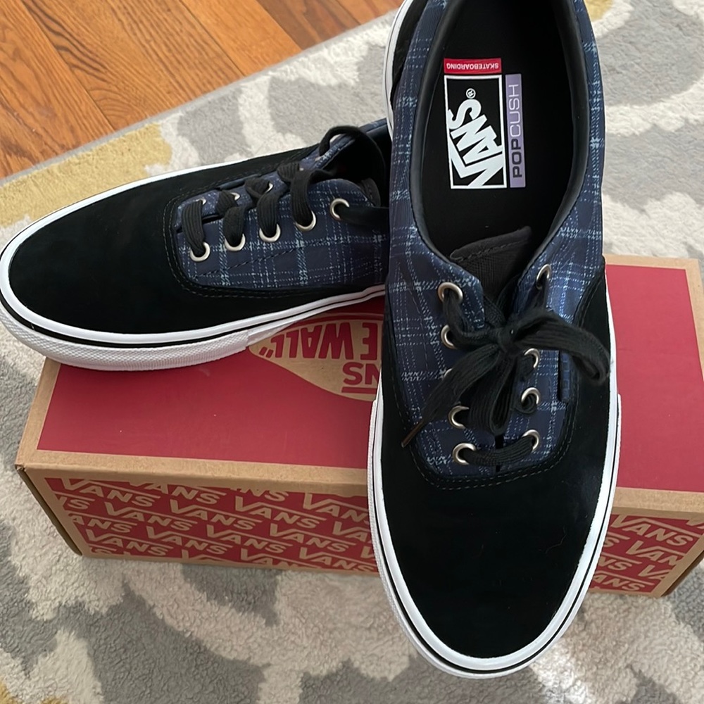 Men’s size 10 1/2 vans sneaker